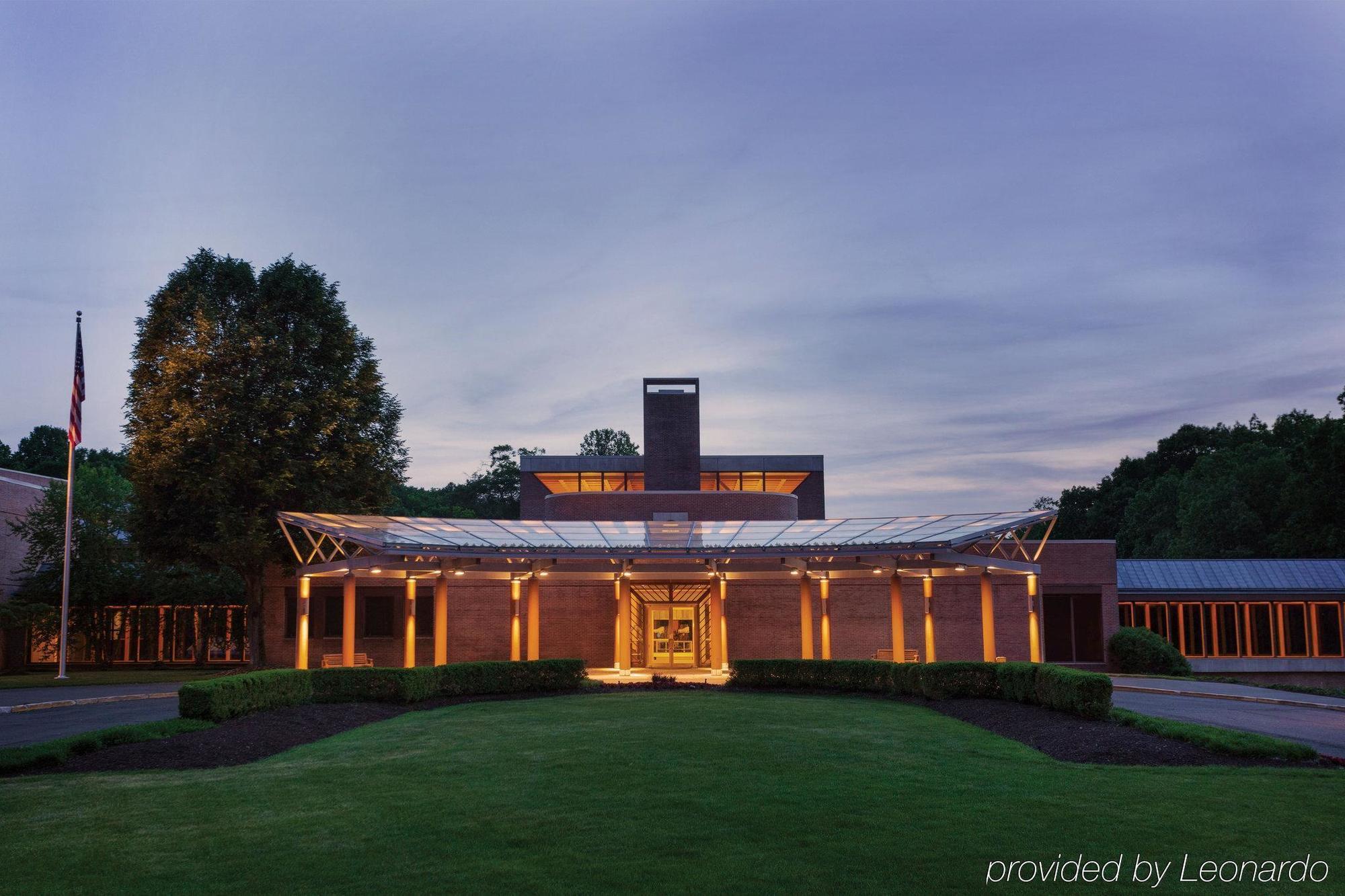Palisades Premier Conference Center Hotel ภายนอก รูปภาพ